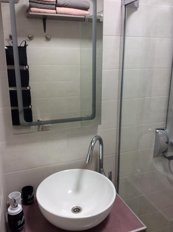 Apartment Mala Tajna Rijeka Ngoại thất bức ảnh